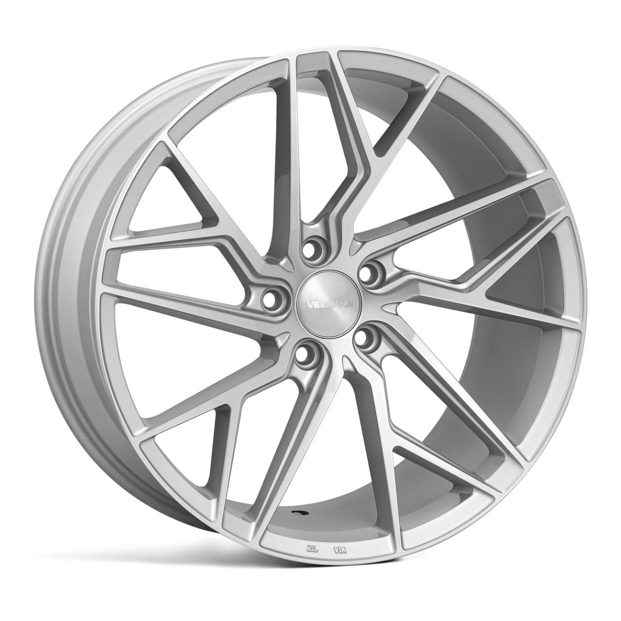 NEW 18  VEEMANN V FS44 ALLOY WHEELS IN SILVER POL WITH WIDER 9  REARS